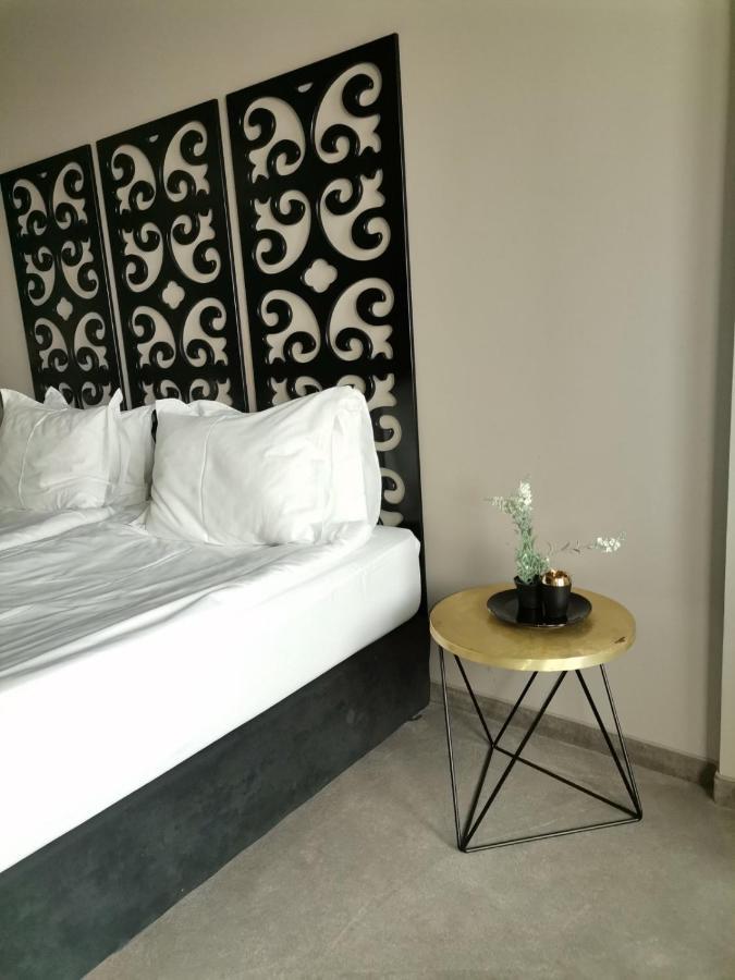 וארנה Reverence Boutique Hotel מראה חיצוני תמונה